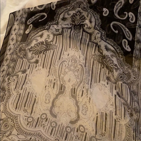 Buffalo Scarf - Picture 3 of 7